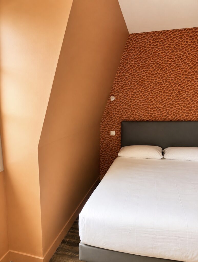 Chambre simple à Laval – Hôtel Le Petit Périer